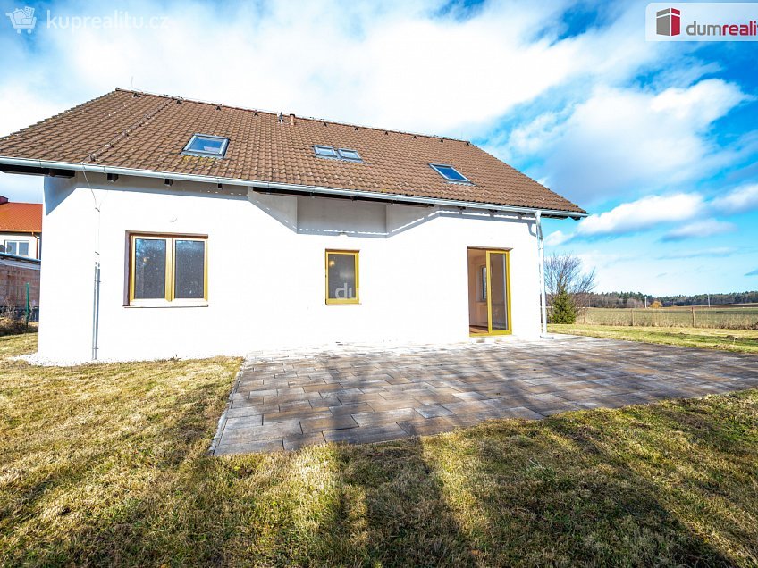 Prodej  rodinného domu 253 m^2 Dolní Třebonín, Dolní Třebonín 