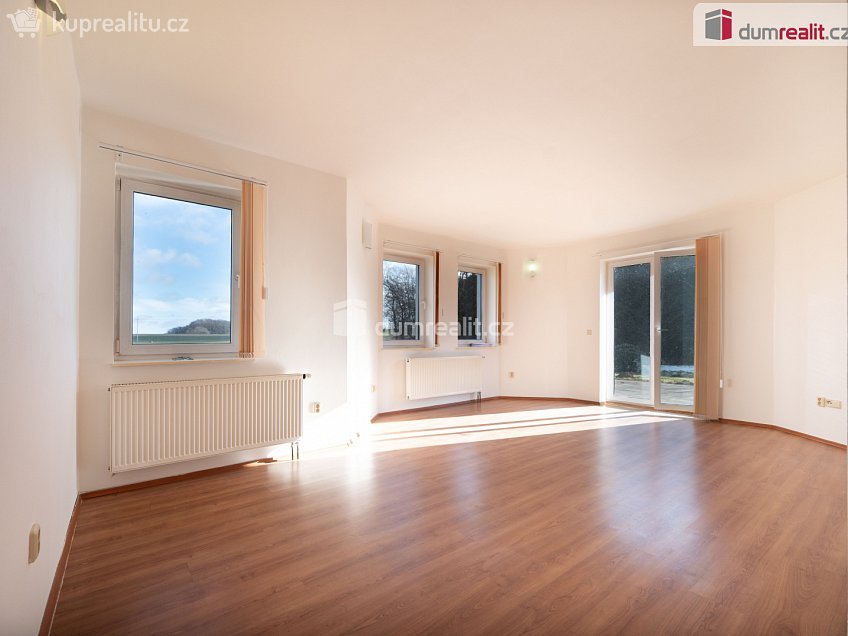 Prodej  rodinného domu 253 m^2 Dolní Třebonín, Dolní Třebonín 