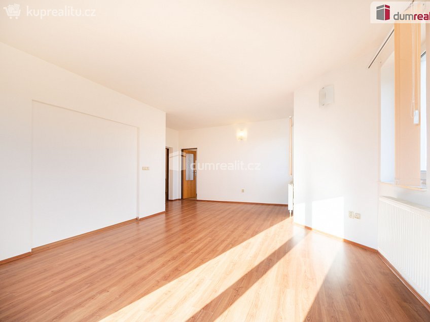 Prodej  rodinného domu 253 m^2 Dolní Třebonín, Dolní Třebonín 