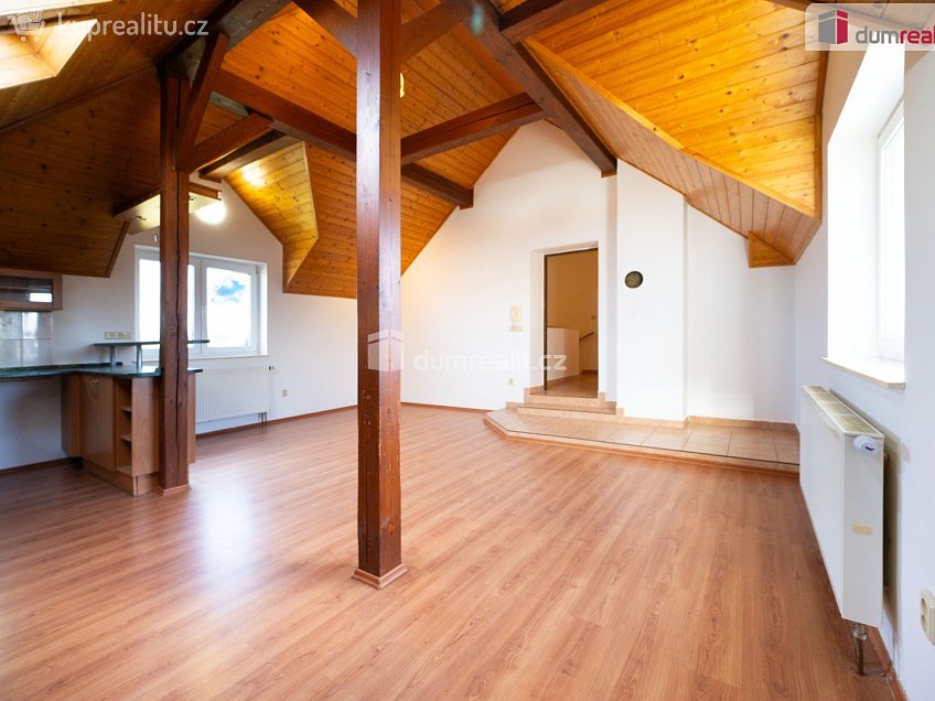 Prodej  rodinného domu 253 m^2 Dolní Třebonín, Dolní Třebonín 