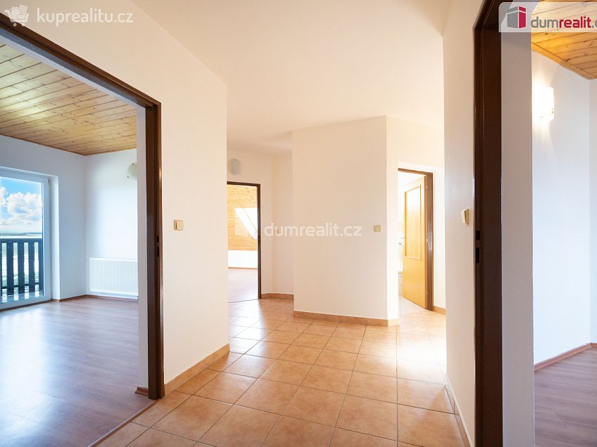 Prodej  rodinného domu 253 m^2 Dolní Třebonín, Dolní Třebonín 