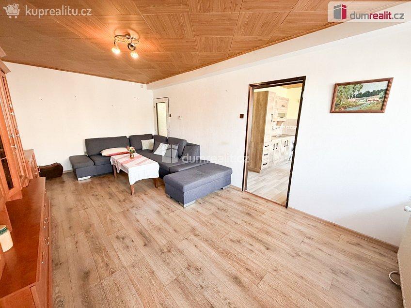 Prodej bytu 3+1 80 m^2 Palackého, Chotětov 