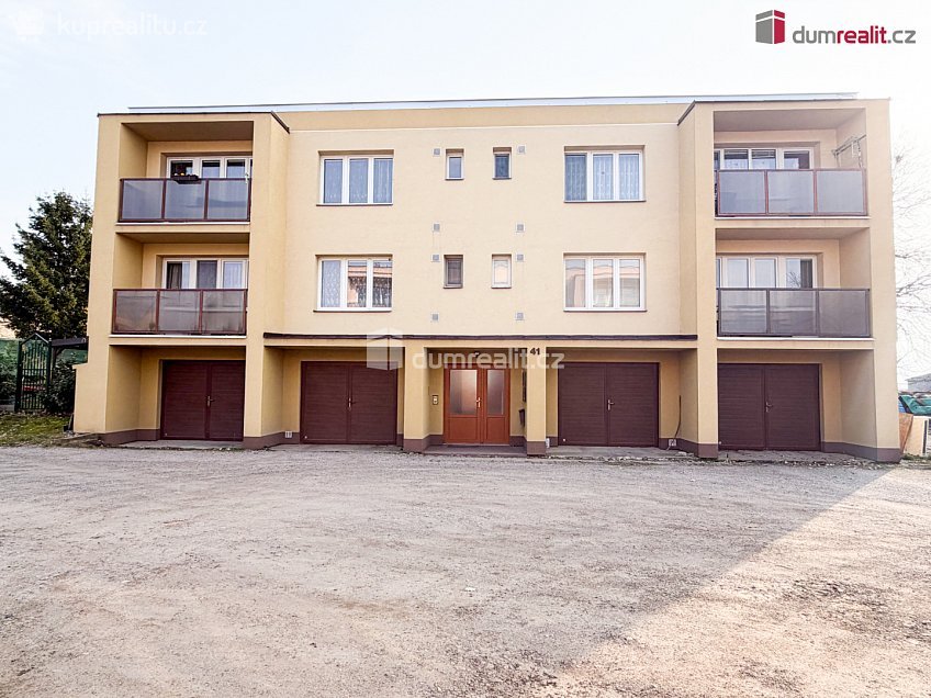 Prodej bytu 3+1 80 m^2 Palackého, Chotětov 