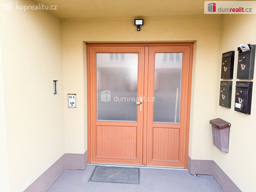 Prodej bytu 3+1 80 m^2 Palackého, Chotětov 