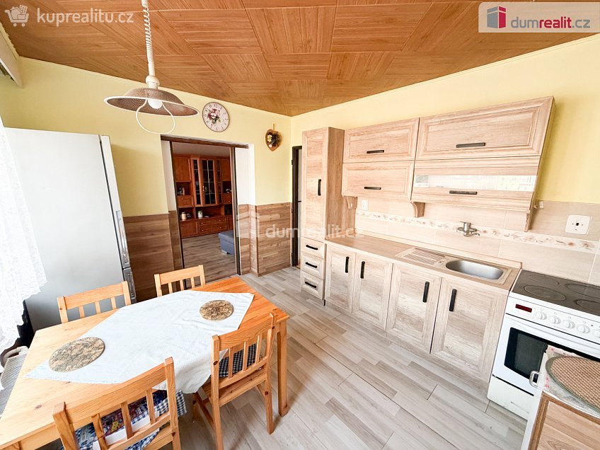 Prodej bytu 3+1 80 m^2 Palackého, Chotětov 