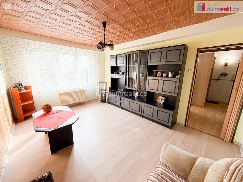 Prodej bytu 3+1 80 m^2 Palackého, Chotětov 