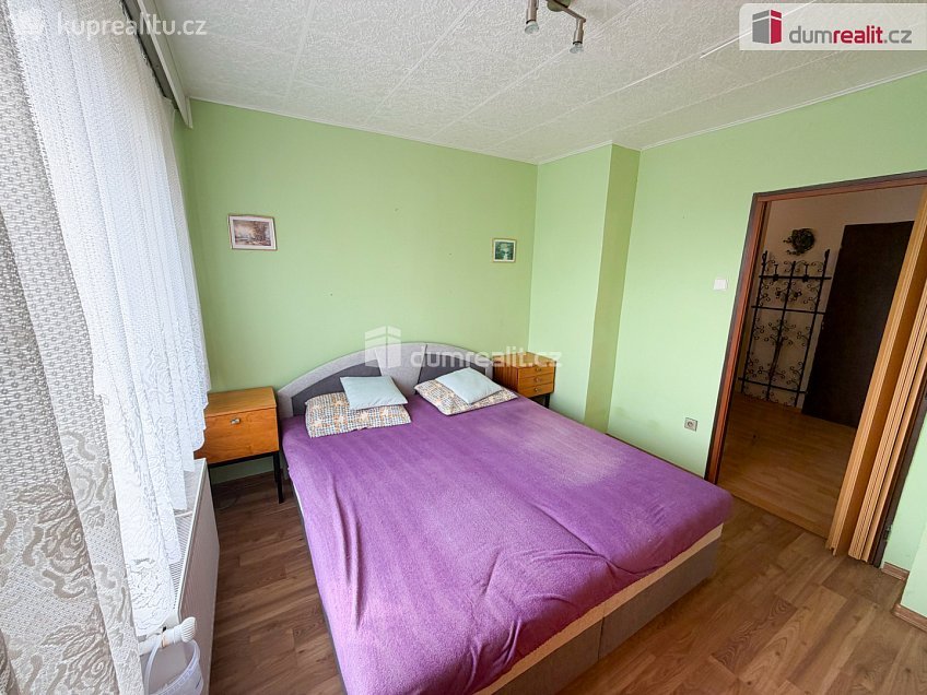 Prodej bytu 3+1 80 m^2 Palackého, Chotětov 