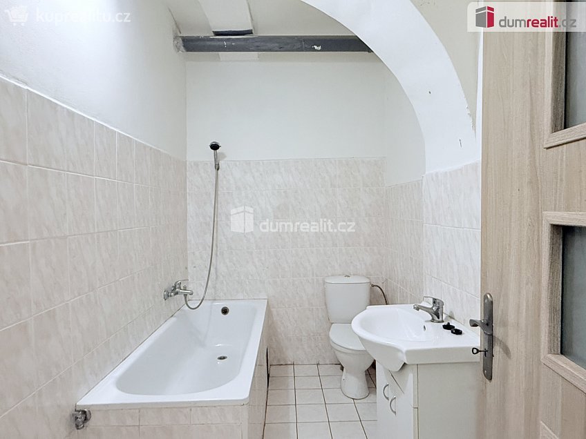 Pronájem bytu 1+kk 37 m^2 Jindřicha z Lipé, Česká Lípa 