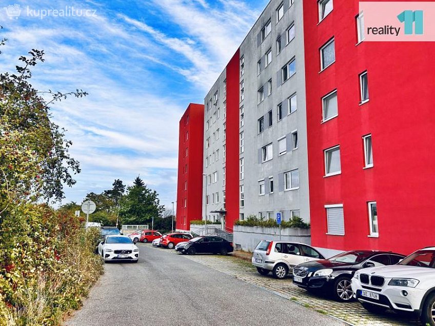 Pronájem bytu 1+kk 50 m^2 Pod Bohdalcem I, Praha 10 