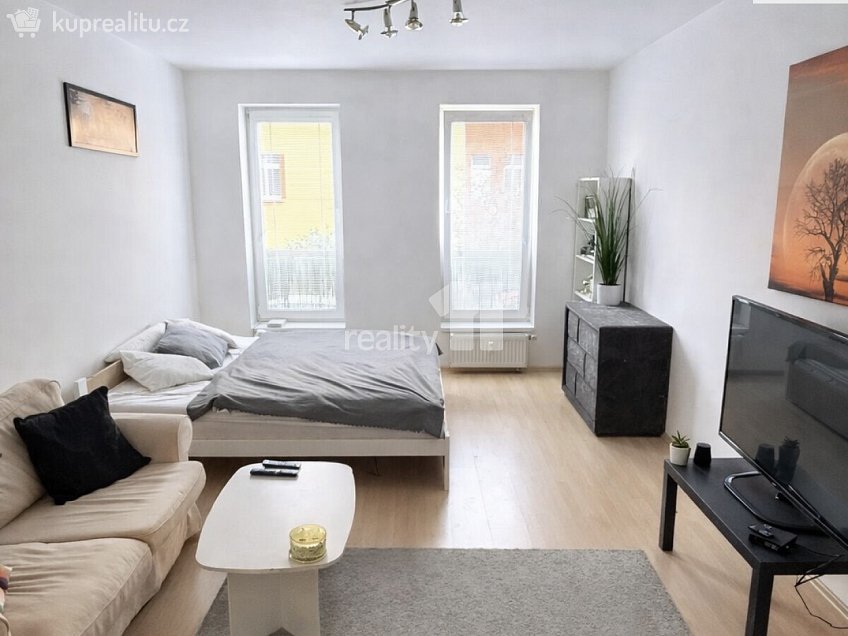 Pronájem bytu 1+kk 50 m^2 Pod Bohdalcem I, Praha 10 