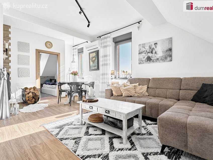 Prodej bytu 4+1 92 m^2 Příčná, Karlovy Vary 