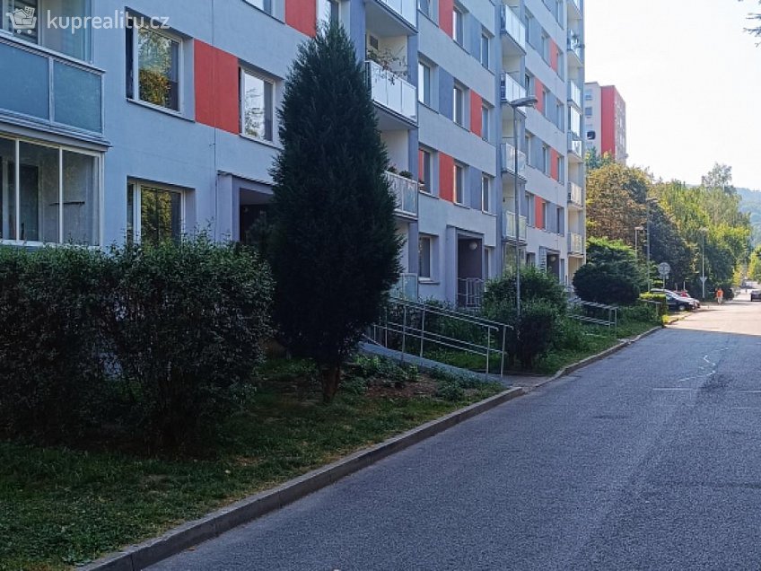 Pronájem bytu 1+1 36 m^2 Jezdecká, Děčín 