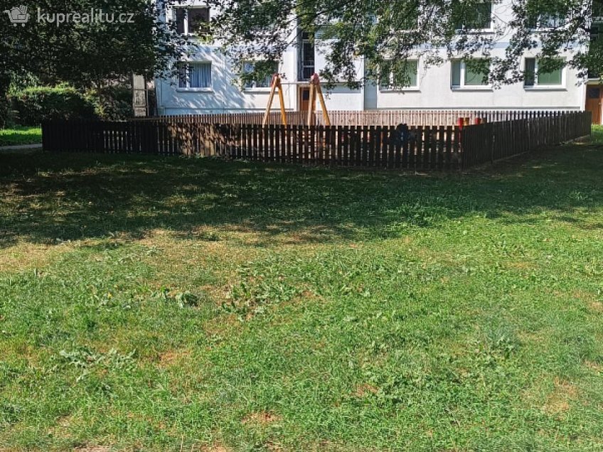 Pronájem bytu 1+1 36 m^2 Jezdecká, Děčín 