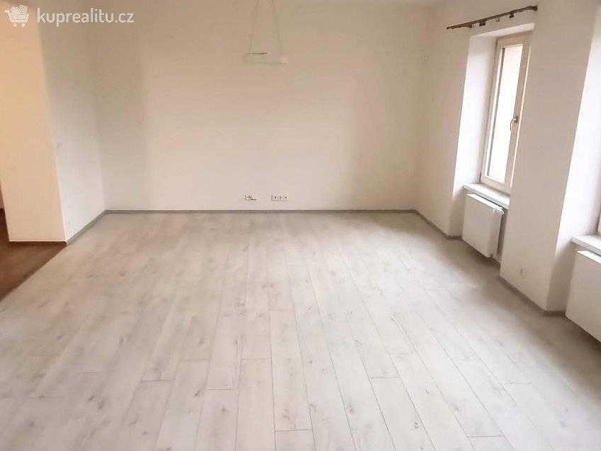 Pronájem bytu 2+kk 65 m^2 Elišky Krásnohorské, Ústí nad Labem 