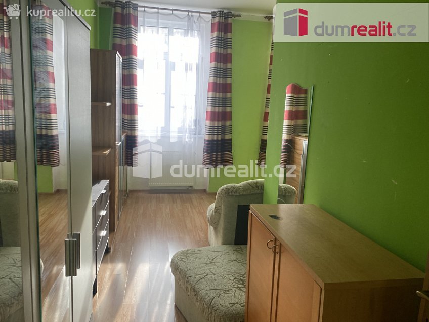 Pronájem bytu 1+1 40 m^2 Zenklova, Praha 8 