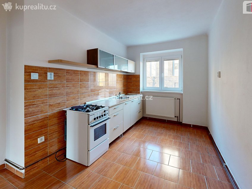 Prodej bytu 1+1 51 m^2 náměstí Svaté Hedviky, Opava 