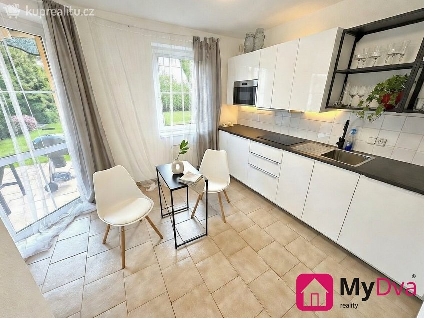 Prodej  rodinného domu 195 m^2 M. Horákové, Třebíč 