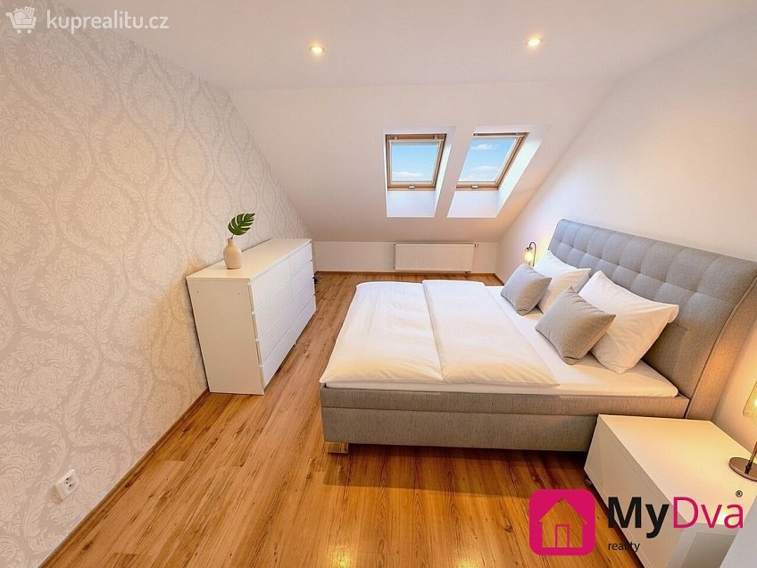 Prodej  rodinného domu 195 m^2 M. Horákové, Třebíč 