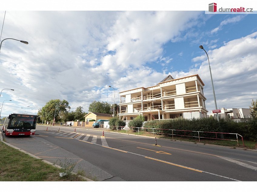 Pronájem  obchodních prostor 132 m^2 Štúrova, Praha 4 