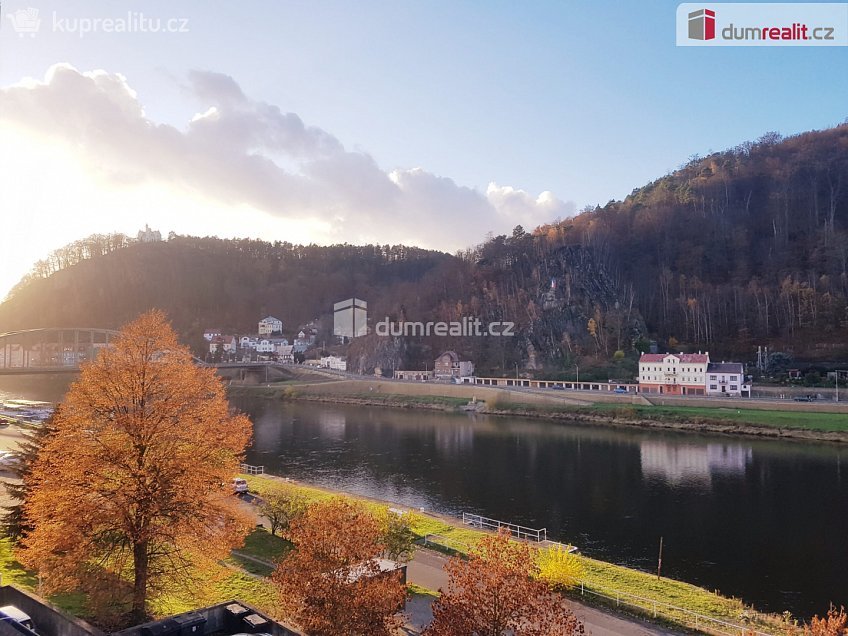 Pronájem bytu 1+kk 30 m^2 Karla Čapka, Děčín 