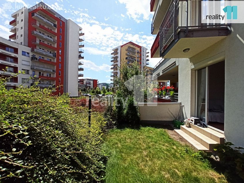 Pronájem bytu 1+kk 38 m^2 Pavla Beneše, Praha 18 