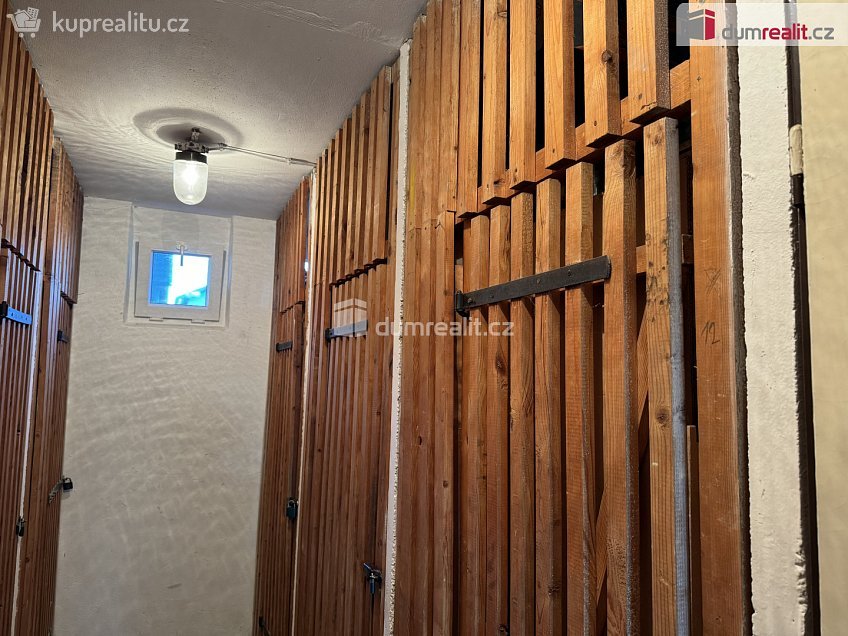 Pronájem bytu 3+1 63 m^2 Železniční, Český Krumlov 