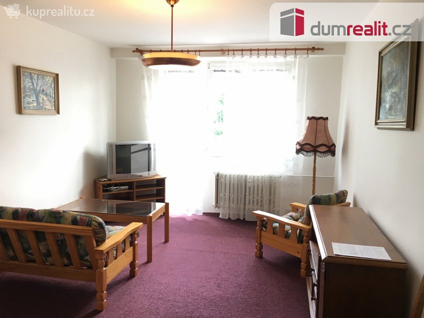 Pronájem bytu 1+kk 34 m^2 U hranic, Praha 10 