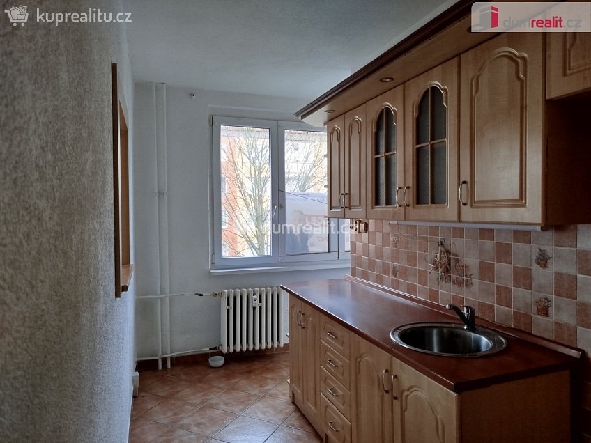 Prodej bytu 3+1 69 m^2 Vintířov, Vintířov 