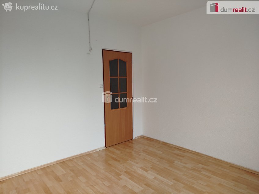 Prodej bytu 3+1 69 m^2 Vintířov, Vintířov 