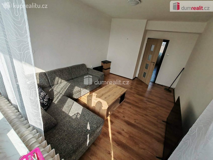 Pronájem bytu 2+1 49 m^2 Bečváry, Bečváry 