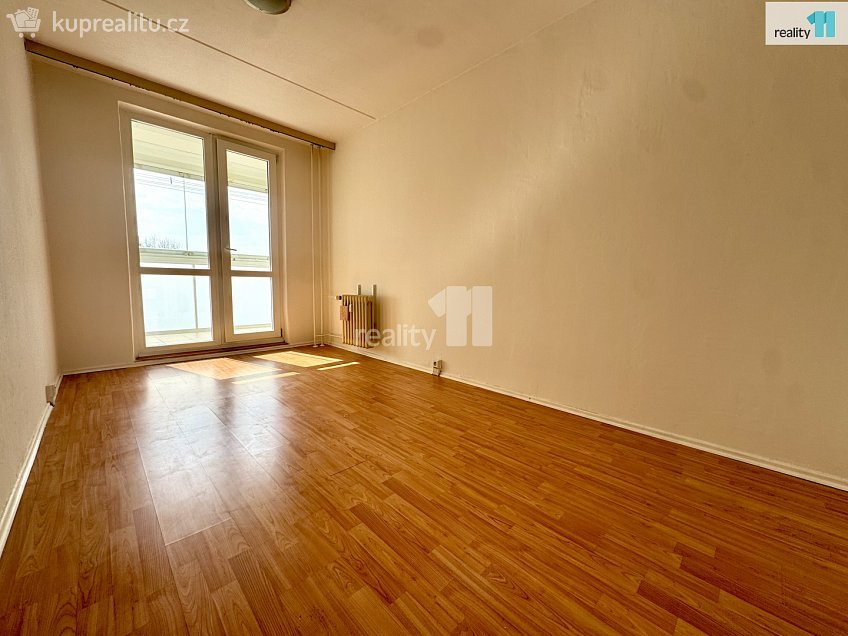 Pronájem bytu 2+kk 45 m^2 Kpt. Stránského, Praha 14 