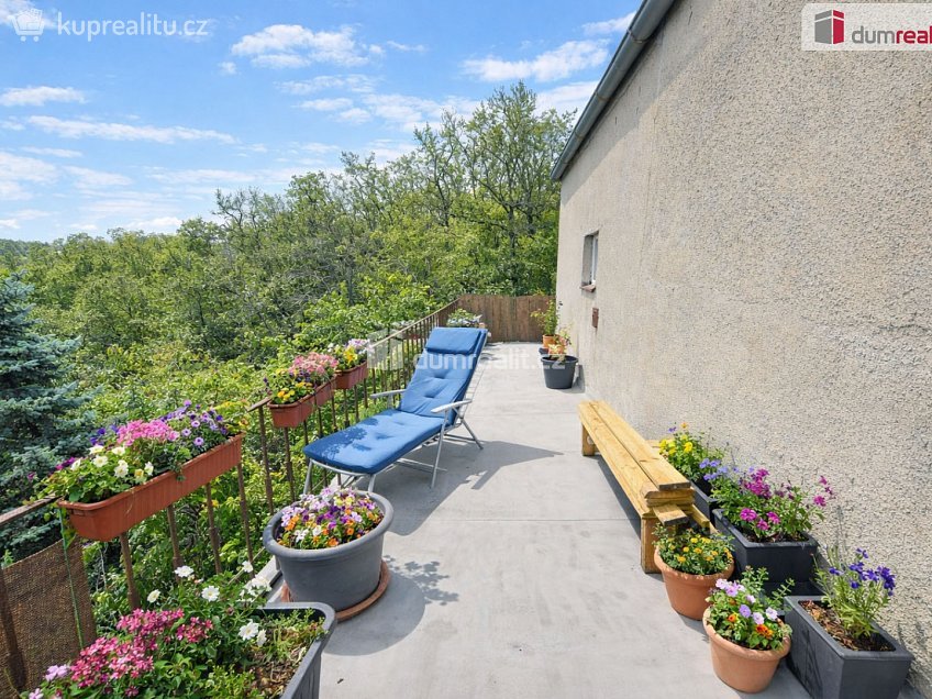 Pronájem bytu 1+kk 62 m^2 Mošnova, Praha 5 