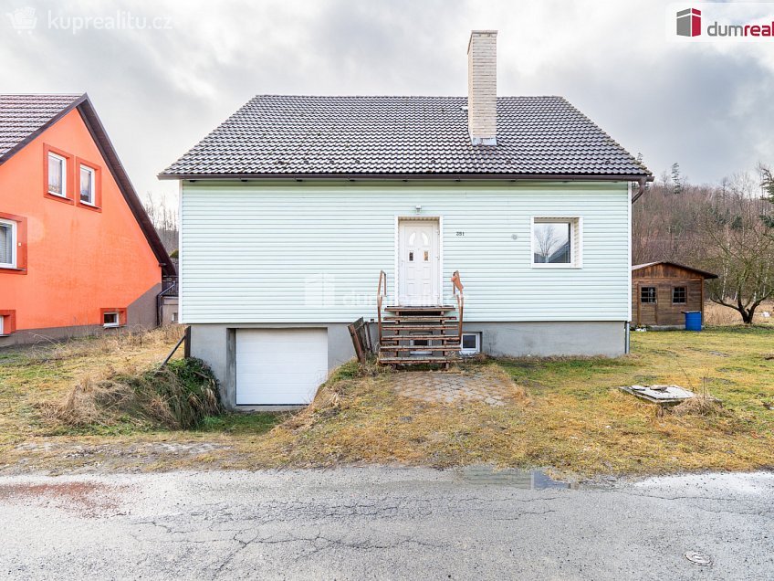 Prodej  rodinného domu 614 m^2 Karlovice, Karlovice 