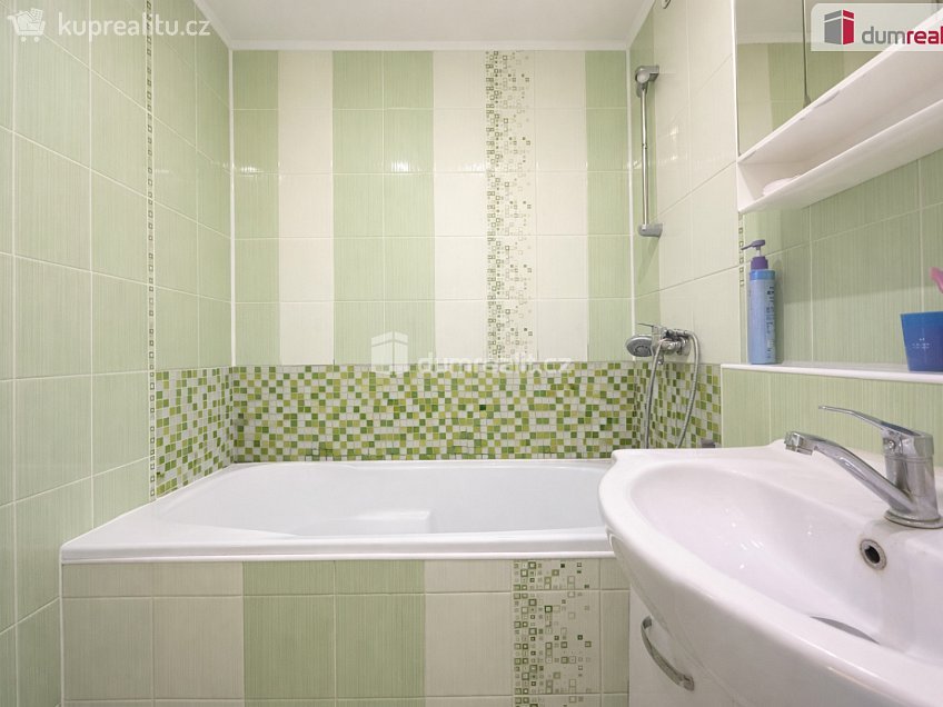 Prodej bytu 3+1 69 m^2 Peškova, Ústí nad Labem 