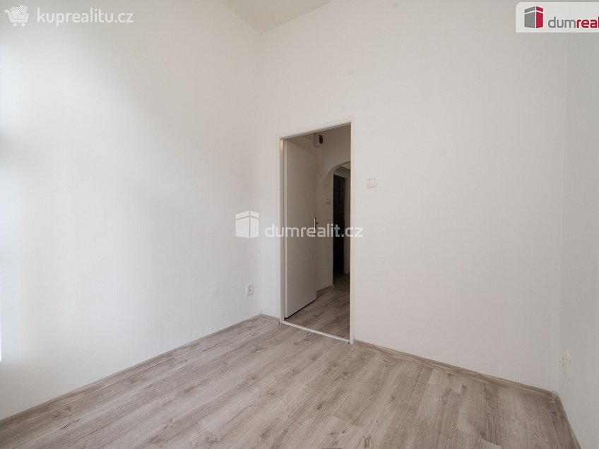 Pronájem bytu 2+kk 42 m^2 Skuherského, České Budějovice 