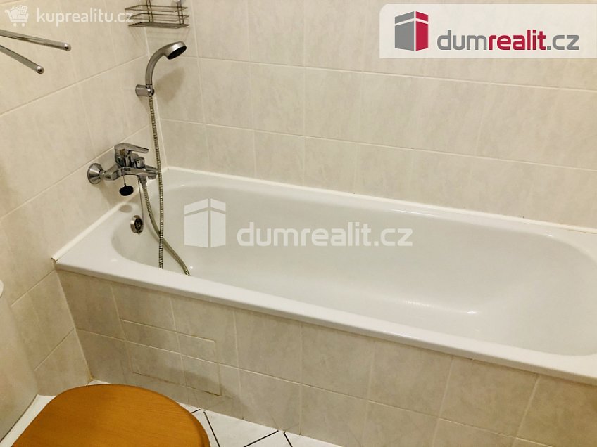 Pronájem bytu 1+kk 23 m^2 Masarykova, Mariánské Lázně 