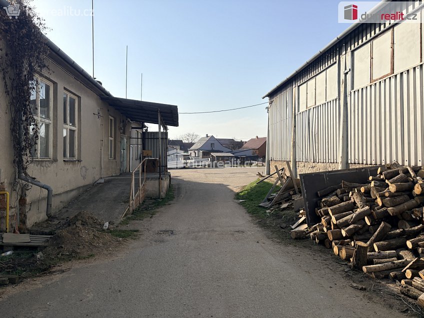 Pronájem  skladu 30 m^2 Husova, Podivín 