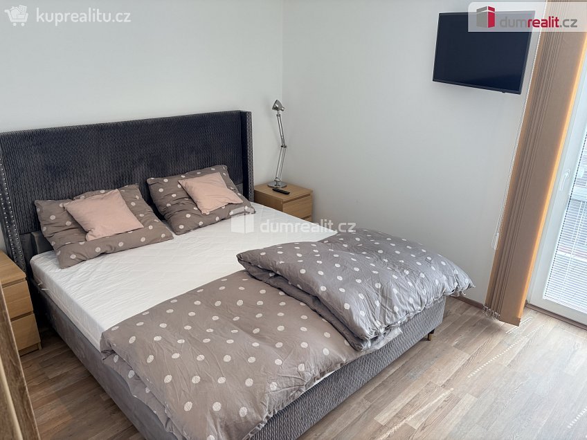 Pronájem bytu 2+kk 50 m^2 Lidická, Břeclav 