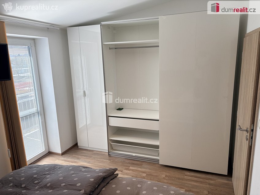 Pronájem bytu 2+kk 50 m^2 Lidická, Břeclav 