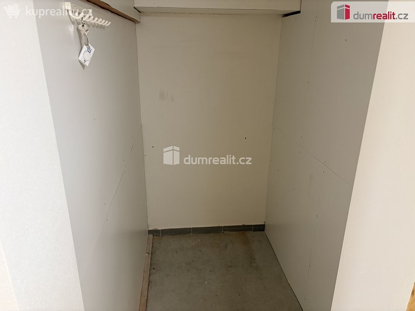 Pronájem bytu 2+kk 50 m^2 Lidická, Břeclav 