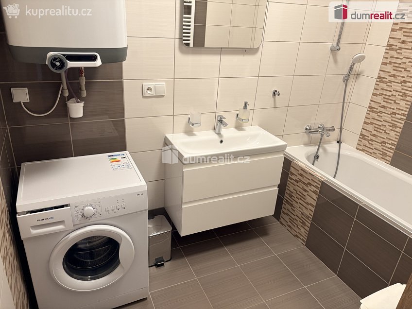 Pronájem bytu 2+kk 50 m^2 Lidická, Břeclav 