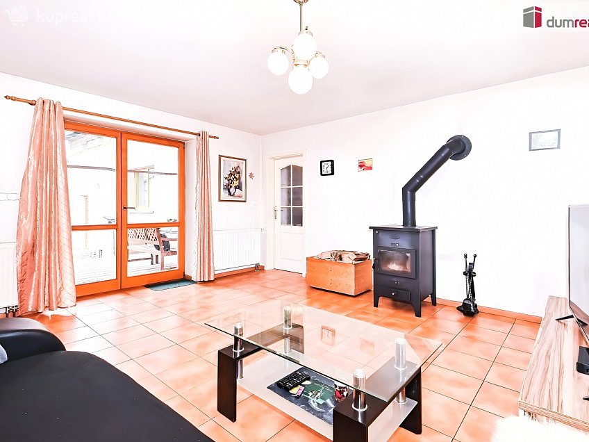 Prodej  rodinného domu 210 m^2 Hostín, Hostín 