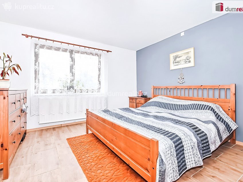 Prodej  rodinného domu 210 m^2 Hostín, Hostín 