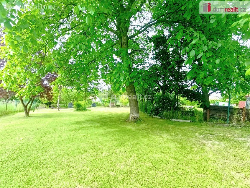 Prodej  rodinného domu 210 m^2 Hostín, Hostín 