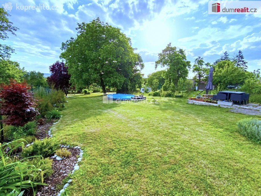 Prodej  rodinného domu 210 m^2 Hostín, Hostín 