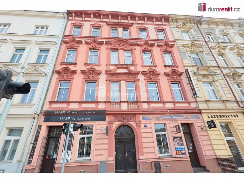 Pronájem bytu 1+1 46 m^2 Nádražní, Praha 5 