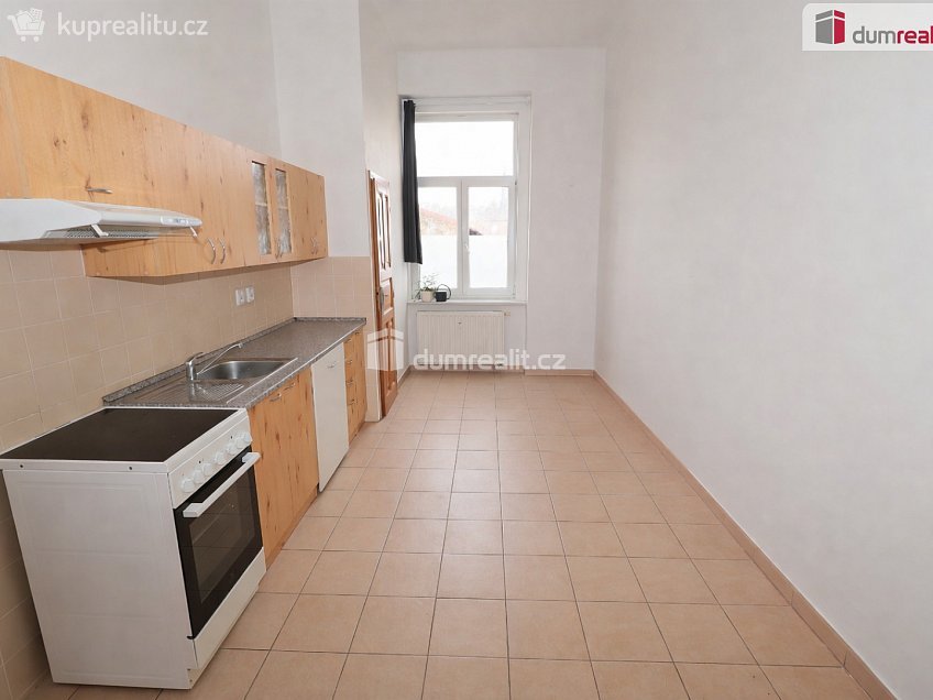 Pronájem bytu 1+1 46 m^2 Nádražní, Praha 5 