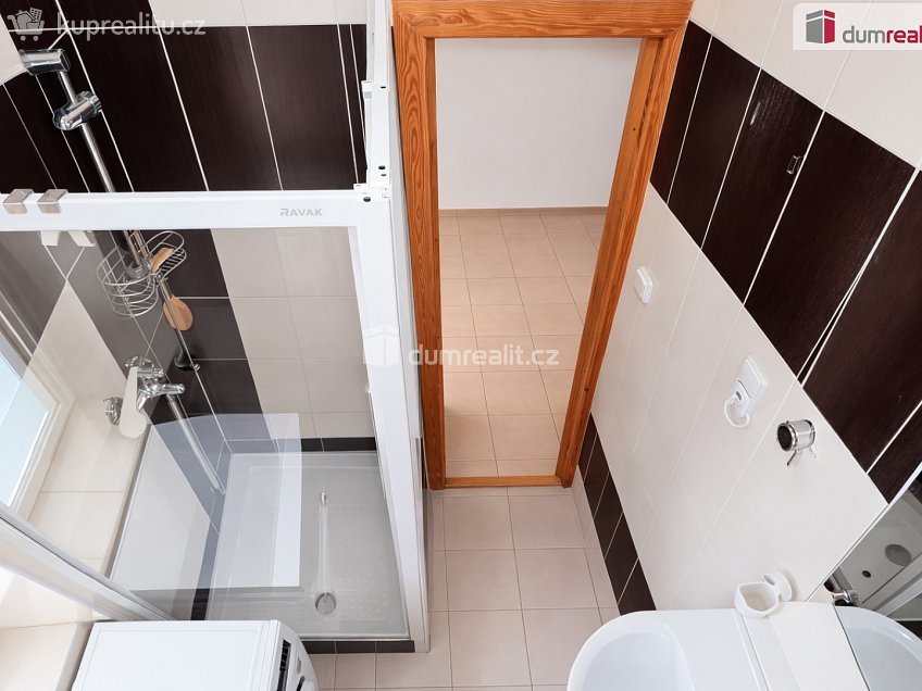 Pronájem bytu 1+1 46 m^2 Nádražní, Praha 5 