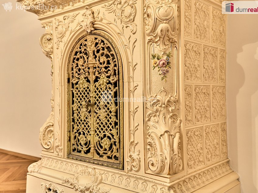 Prodej bytu 2+kk 94 m^2 Svahová, Karlovy Vary 