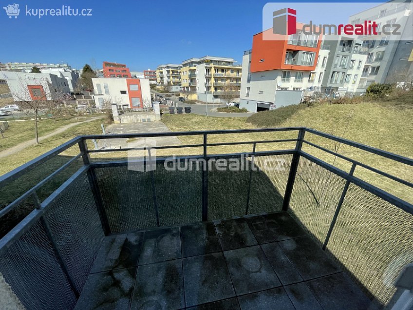 Pronájem bytu 2+kk 59 m^2 Přeučilova, Praha 13 